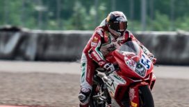 Milli motosikletçi Bahattin Sofuoğlu, İspanya’da podyum sevinci yaşadı